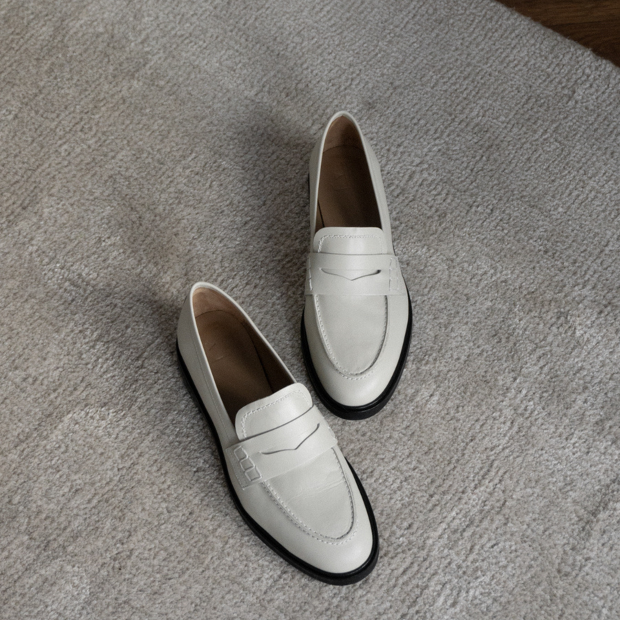 Sara Loafer - Creme Leather