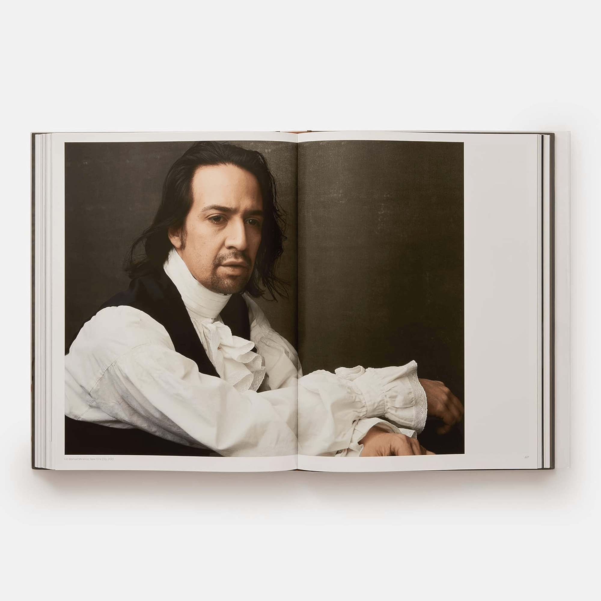 洋書 Annie Leibovitz: Portraits 2005-2016 Annie Leibovitz: Portraits 2005-2016 | PHOTOGRAPHY BOOKS