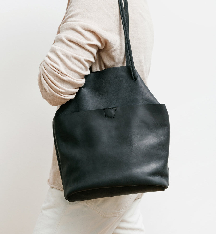 Cadine Handbags The Bucket Bag - Black Leather