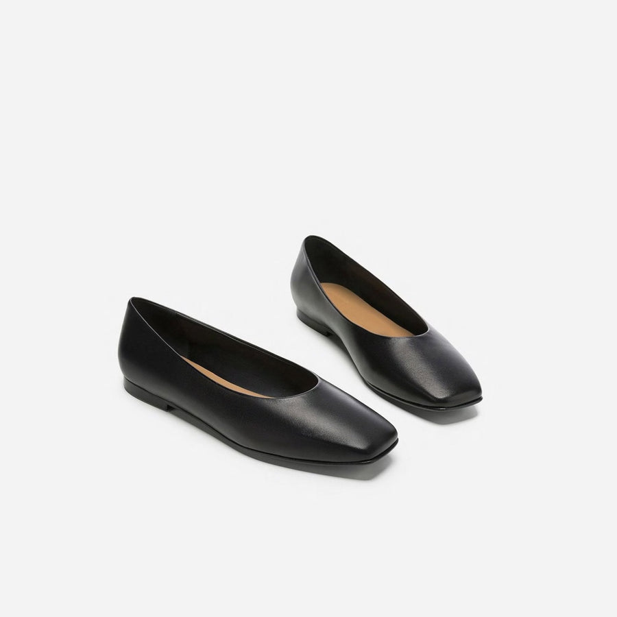 Flattered Shoe Nikki Flats - Black Leather