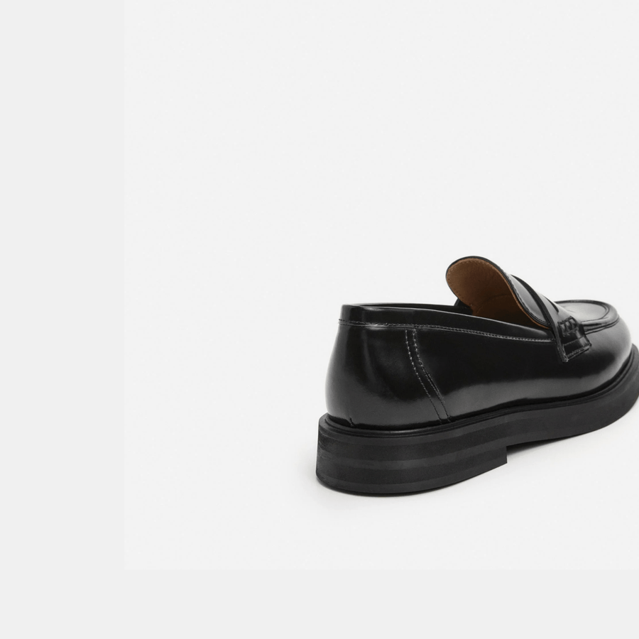 Flattered Shoe Sadie Loafer - Black Leather